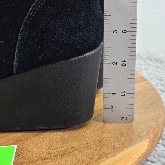 Crocs Leigh Black Suede Lace Up Casual Wedge Heel Ankle Bootie Boot Womens 6.5 - Picture 2 of 13